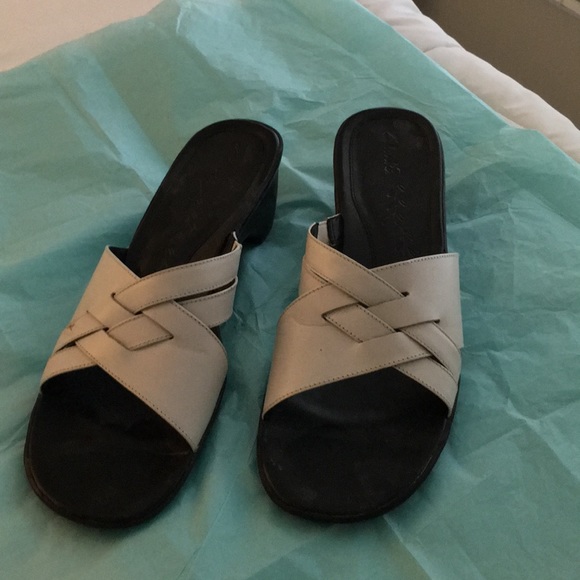 Clark’s Slide Sandal size 8. Color White - Picture 1 of 5